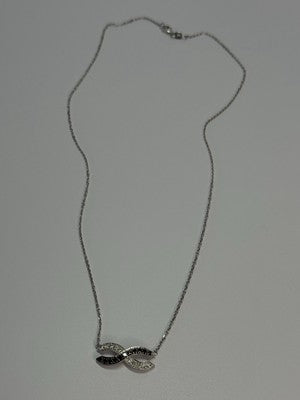 14K WHITE GOLD BLACK & WHITE DIAMONDS 0.31 CARAT NECKLACE LENGTH 16.5 INCH