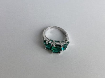 925 Sterling Silver Green CZ Ring Size 8