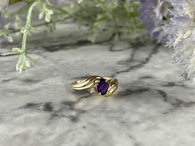 10K Yellow Gold Amethyst & Diamonds Ring Size 5.5