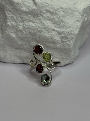 925 Sterling Silver Alexandrite, Garnet & Peridot Ring Size 6.5