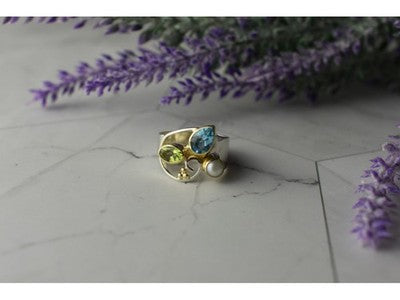 925 Sterling Silver Blue Spinel, Pearl & Peridot Ring Size 5.5