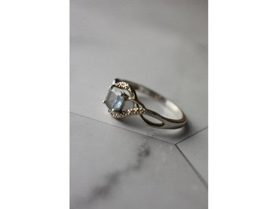 925 Sterling Silver Blue Spinel & CZ Ring Size 9