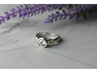 925 Sterling Silver White & Green CZ Ring Size 6.5