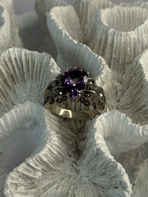 925 Sterling Silver Amethyst & Marcasite Ring Size 7