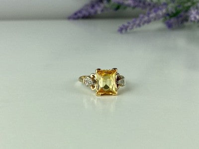 10K Yellow Gold Yellow Topaz & Diamonds Ring Size 9.75