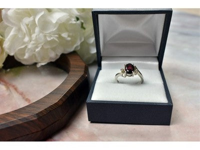 925 Sterling Silver Garnet & CZ Ring Size 6