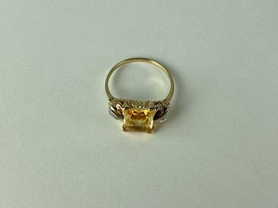 10K Yellow Gold Yellow Topaz & Diamonds Ring Size 9.75