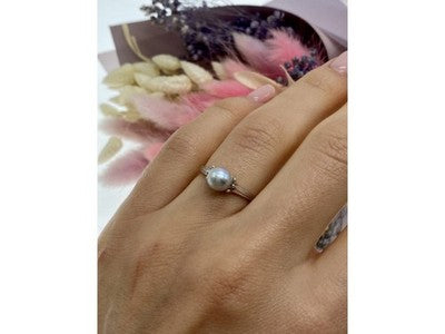 925 Sterling Silver Pearl Classic Ring Size 6.5