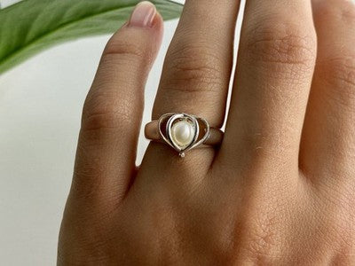 925 Sterling Silver Pearl Ring Size 6.5