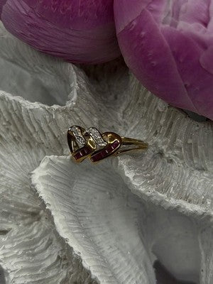 10K Yellow Gold Ruby Diamond Hearts Ring Size 7