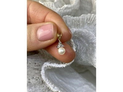 14K Yellow Gold Pearl & Diamonds Pendant