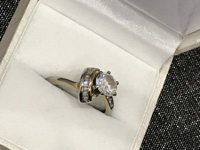 925 Sterling Silver CZ Ring Size 6.5