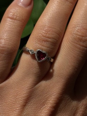 Romantic 10K White Gold Ruby & Diamonds Heart Ring Size 6.5