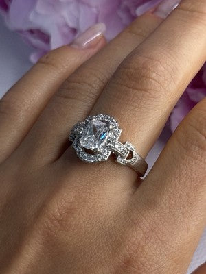 Beautiful 925 Sterling Silver CZ Ring Size 10