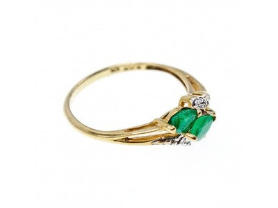 10K Yellow Gold Emerald & Diamonds Ring Size 6.75