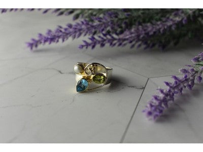 925 Sterling Silver Blue Spinel, Pearl & Peridot Ring Size 5.5