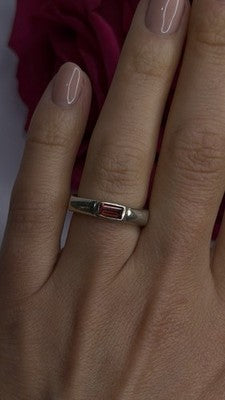 925 Sterling Silver Signet-Style Red Garnet Ring Size 6