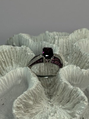 10K White Gold Spinel & Diamond Ring Size 6.5