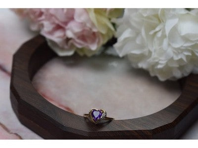 10K Yellow Gold Amethyst & Diamond Ring Size 7.25
