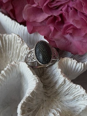 Vintage 925 Sterling Silver Black Diamond Ring Size 8