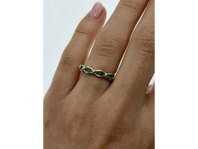925 Sterling Silver Emeralds Ring Size 7