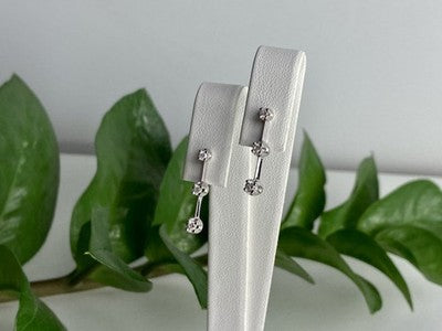 10K White Gold Diamonds Earrings