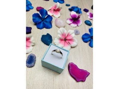 925 Sterling Silver Pearl Ring Size 8