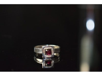 925 Sterling Silver Almandine Ring Size 6.5
