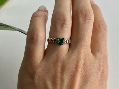 925 Sterling Silver Green CZ "Heart" Ring Size 6.5