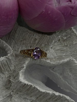 10K Yellow Gold Amethyst Filigree Design Ring Size 7.5