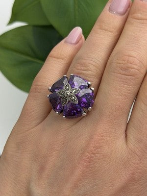 925 Sterling Silver Amethyst & Marcasite Flower Ring Size 7.5