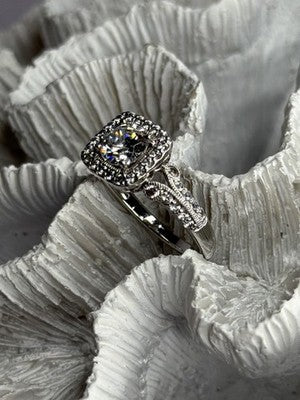 Shiny 925 Sterling Silver Cz Ring Size 10