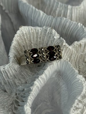925 Sterling Silver Garnet & Marcasite Ring Size 9