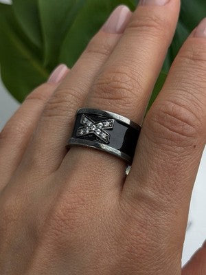Vintage 925 Sterling Silver Black Enamel & Cz Ring Size 9