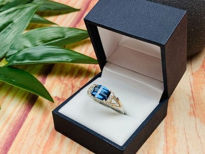 925 Sterling Silver Spinel & CZ Ring Size 9