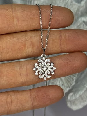 14K WHITE GOLD DIAMONDS NECKLACE LENGTH 17 INCH