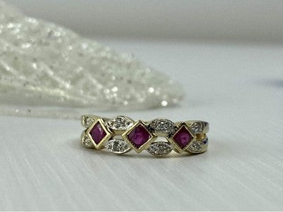 10K Yellow Gold Pink Topaz & Diamonds Ring Size 8