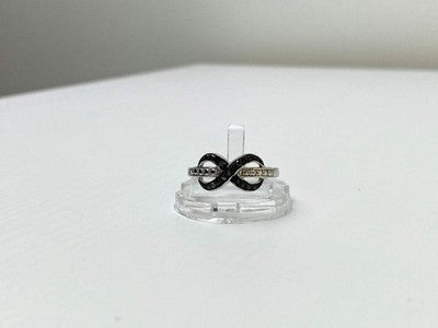 925 White & Blackened Sterling Silver Ring Size 7