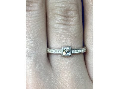 925 Sterling Silver CZ Ring Size 7