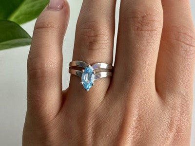925 Sterling Silver Paraiba Tourmaline Ring Size 8