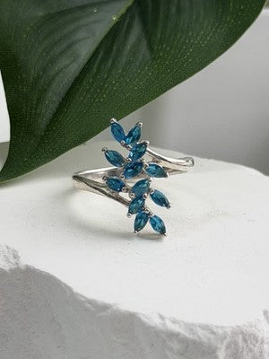 925 Sterling Silver Blue Topaz Ring Size 8