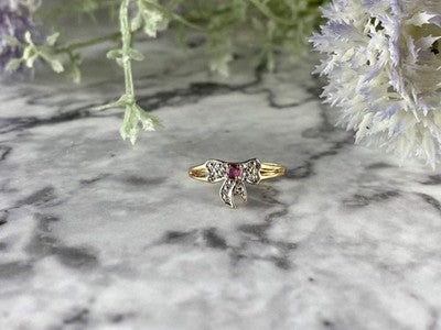 10K Yellow Gold Spinel & Diamonds "Bow" Ring Size 5.5