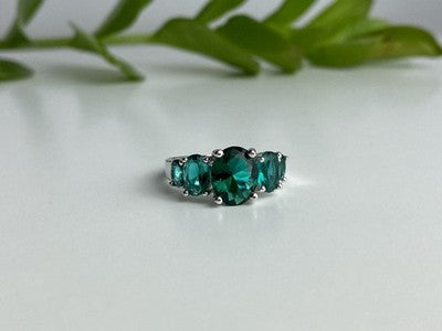 925 Sterling Silver Green CZ Ring Size 8