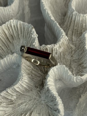 925 Sterling Silver Spinel & Marcasite Ring Size 7.5