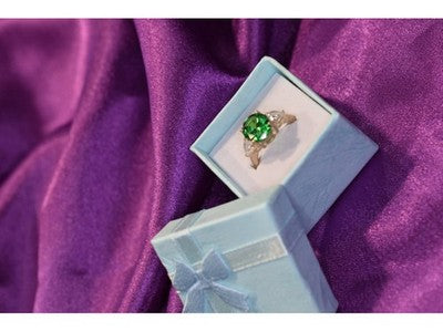 925 Sterling Silver Emerald & CZ Ring Size 6.5