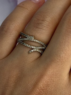 Classy 925 Sterling Silver Diamonds Ring Size 7