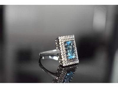 925 Sterling Silver Blue Alpanite & CZ Ring Size 8.5