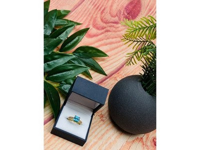 925 Sterling Silver Gold Plated Blue Topaz Ring Size 8
