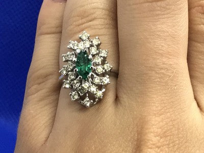 Beautifull Ring With Green & White CZ Size 6.5