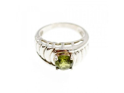 925 Sterling Silver Peridot Ring Size 7.5